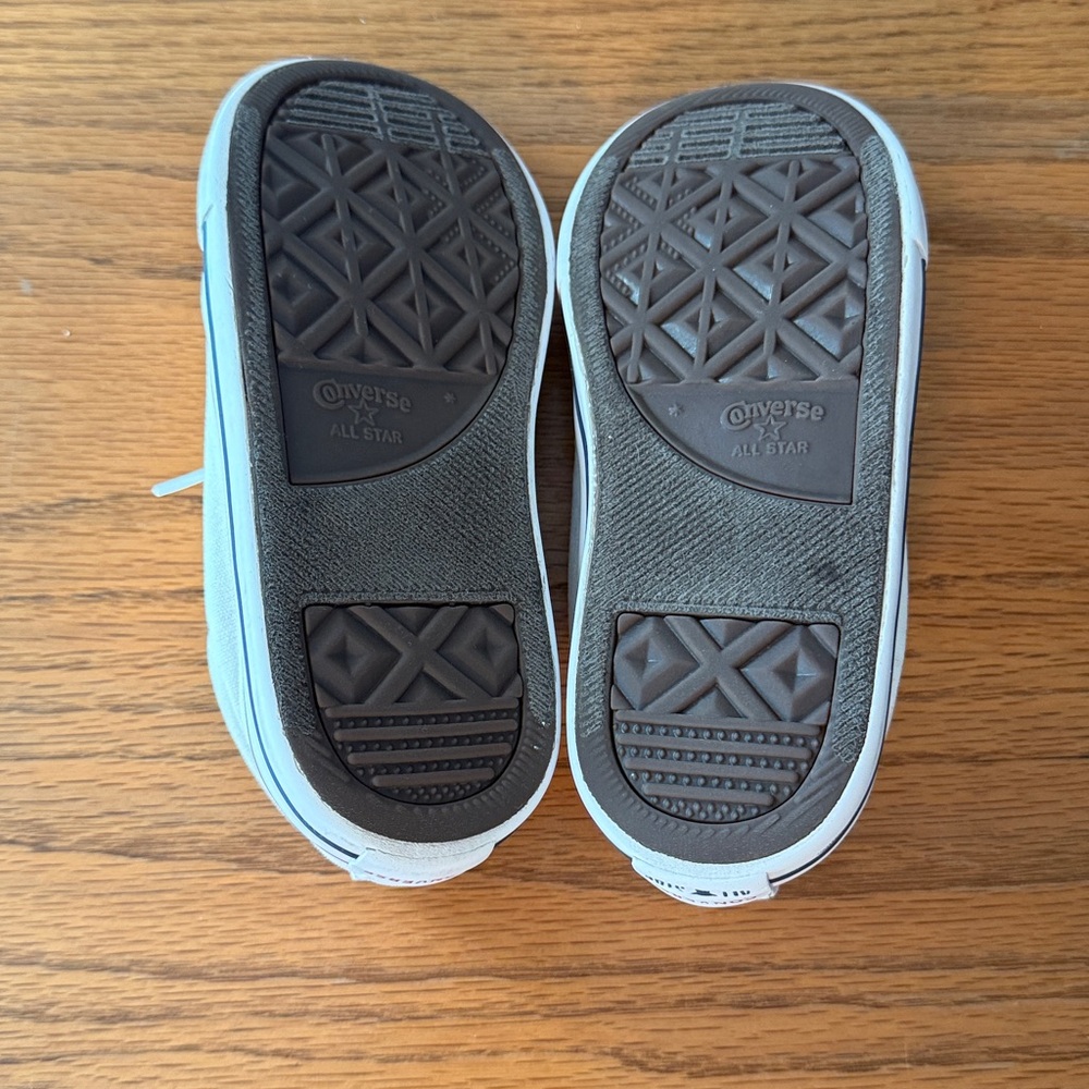 Kids Converse - Picture 5 of 8